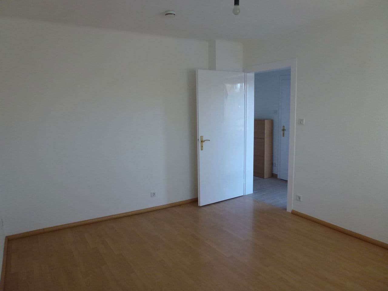 Pronájem bytu 2+1 70 m², Kelsterbach, Hessen Pronájem bytu 2+1 70 m², Kelsterbach, Hessen