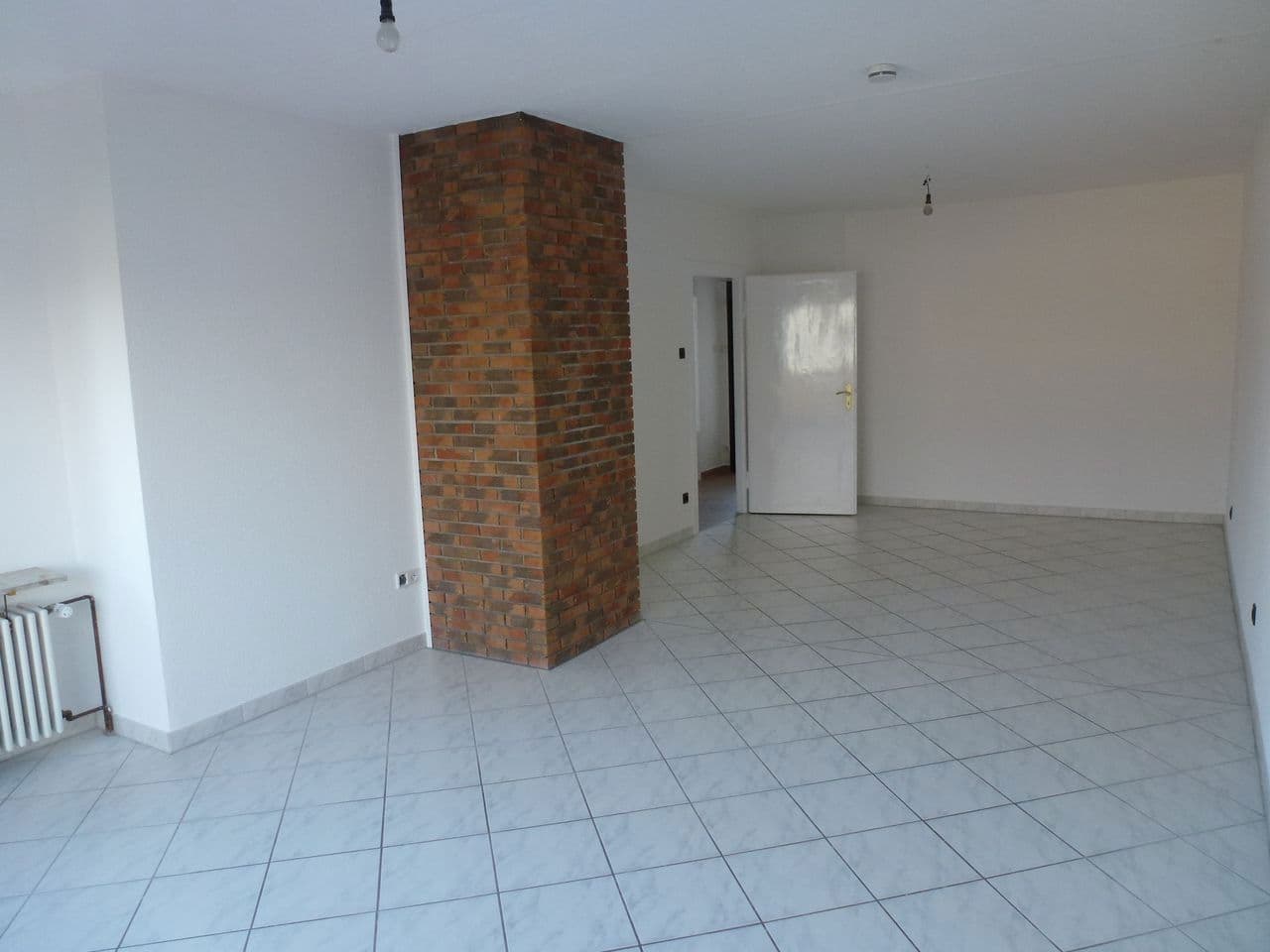 Pronájem bytu 2+1 70 m², Kelsterbach, Hessen Pronájem bytu 2+1 70 m², Kelsterbach, Hessen