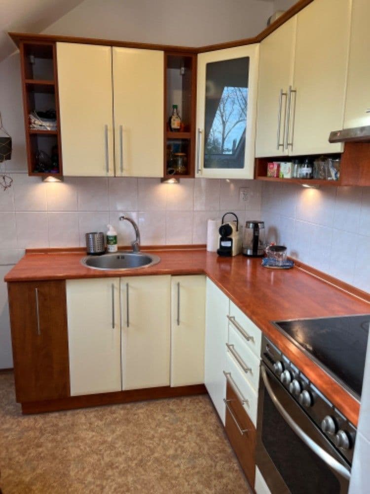 Pronájem bytu 1+1 35 m², Říční, Nymburk, Středočeský kraj Pronájem bytu 1+1 35 m², Říční, Nymburk, Středočeský kraj