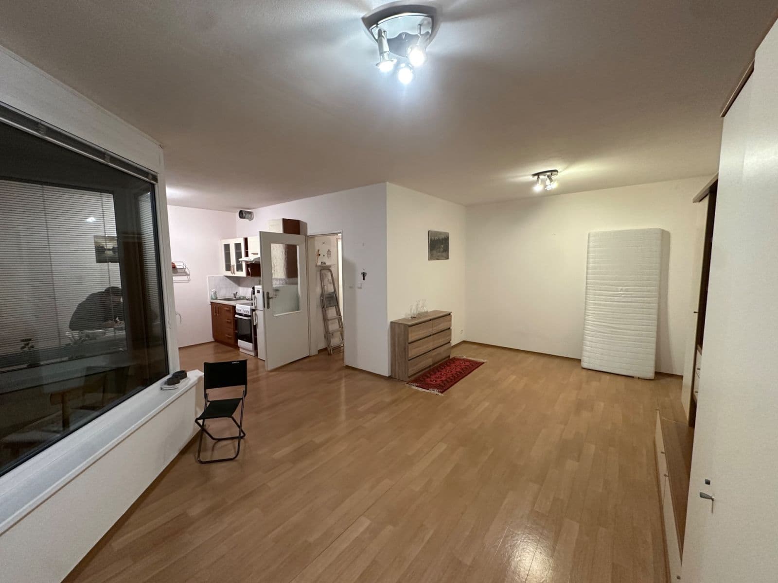 Pronájem bytu 1+kk 37 m², Hnězdenská, Praha, Praha Pronájem bytu 1+kk 37 m², Hnězdenská, Praha, Praha
