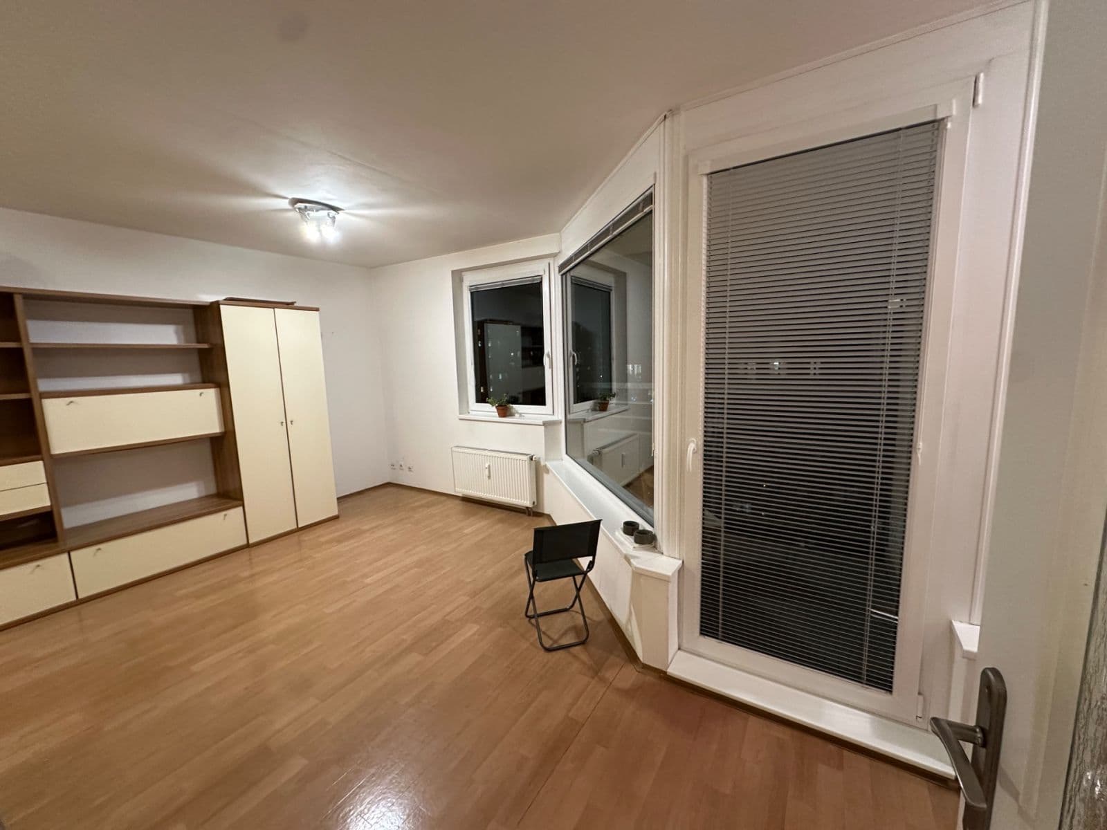 Pronájem bytu 1+kk 37 m², Hnězdenská, Praha, Praha Pronájem bytu 1+kk 37 m², Hnězdenská, Praha, Praha