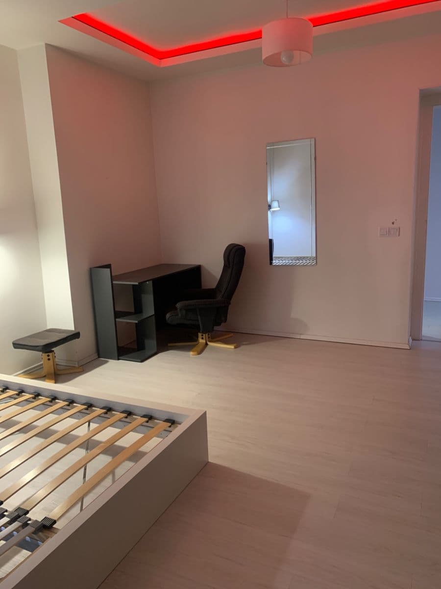 Pronájem bytu 2+kk 70 m², Domažlická, Praha, Praha Pronájem bytu 2+kk 70 m², Domažlická, Praha, Praha