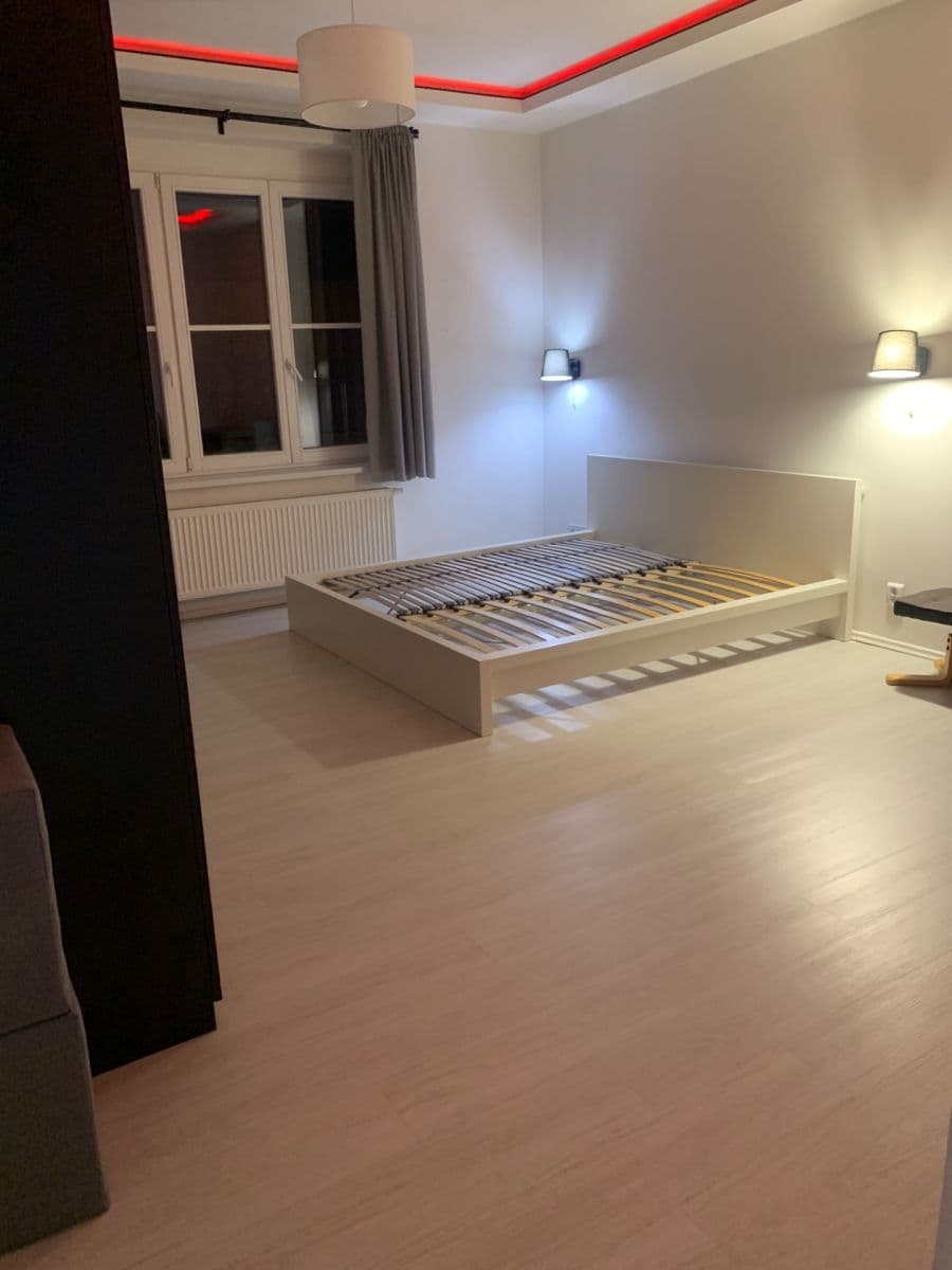 Pronájem bytu 2+kk 70 m², Domažlická, Praha, Praha Pronájem bytu 2+kk 70 m², Domažlická, Praha, Praha