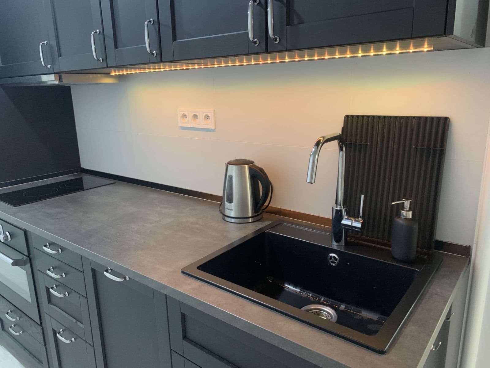 Pronájem bytu 2+kk 70 m², Domažlická, Praha, Praha Pronájem bytu 2+kk 70 m², Domažlická, Praha, Praha