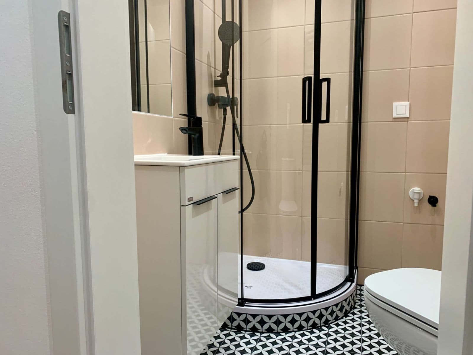 Pronájem bytu 1+kk 24 m², Petra Rezka, Praha, Praha Pronájem bytu 1+kk 24 m², Petra Rezka, Praha, Praha