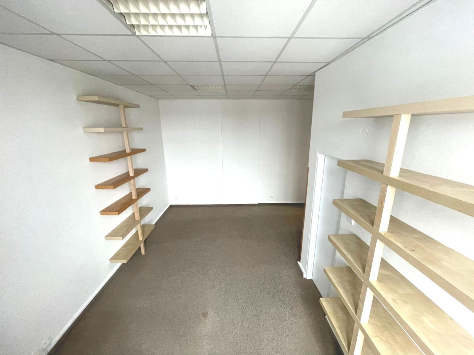 Pronájem kanceláře 44 m², Výstavní, Ostrava, Moravskoslezský kraj Pronájem kanceláře 44 m², Výstavní, Ostrava, Moravskoslezský kraj