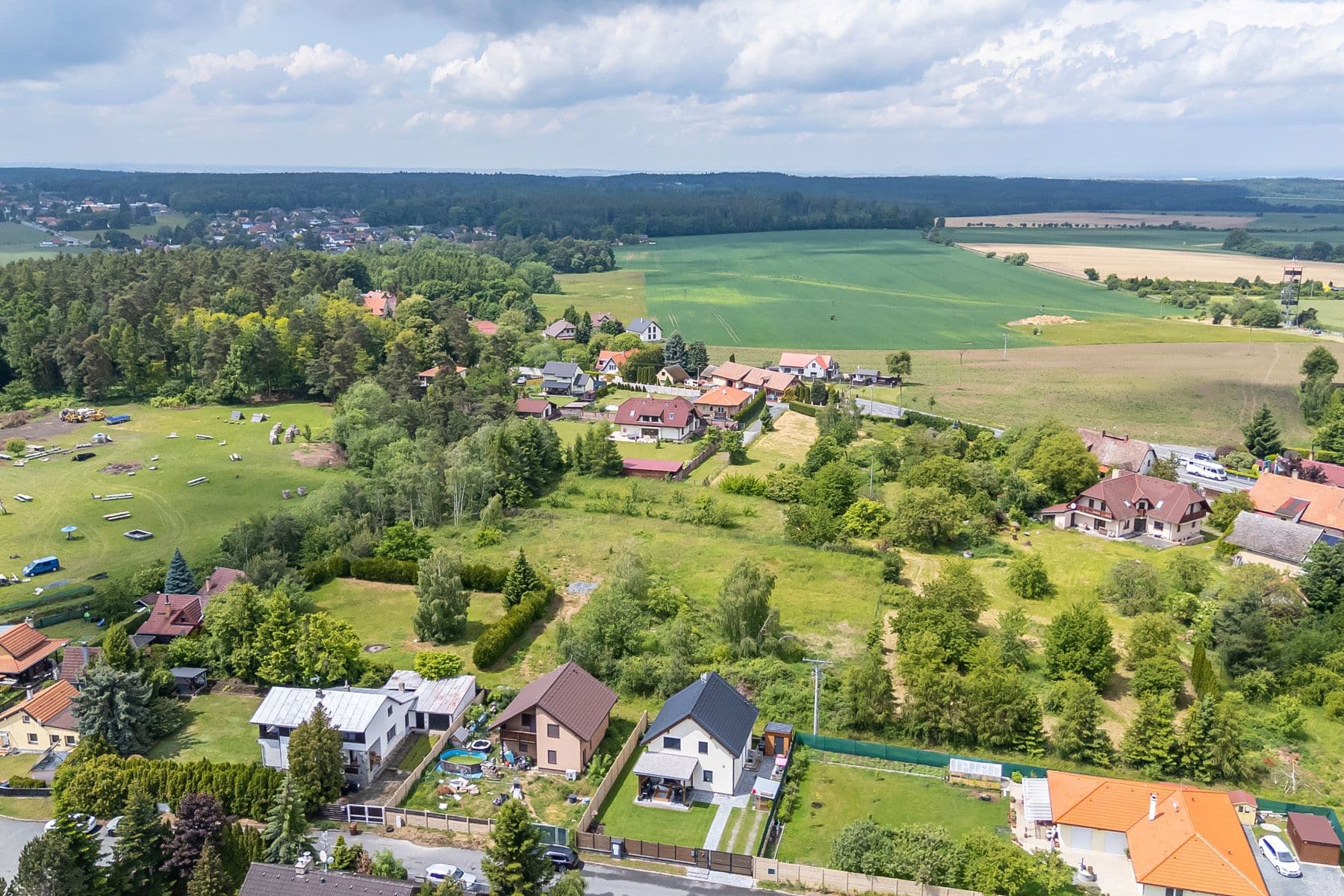 Prodej pozemku 930 m², Na Vyhlídce, Vyžlovka, Středočeský kraj Prodej pozemku 930 m², Na Vyhlídce, Vyžlovka, Středočeský kraj