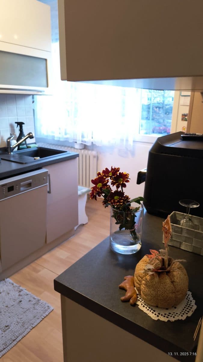 Prodej bytu 4+1 75 m², Mladých, Pardubice, Pardubický kraj Prodej bytu 4+1 75 m², Mladých, Pardubice, Pardubický kraj