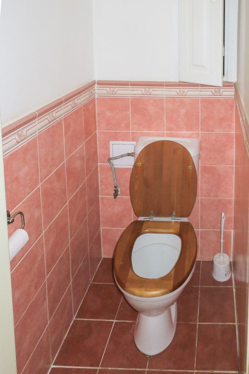 Prodej bytu 3+1 70 m², Kamenný Přívoz, Středočeský kraj Prodej bytu 3+1 70 m², Kamenný Přívoz, Středočeský kraj