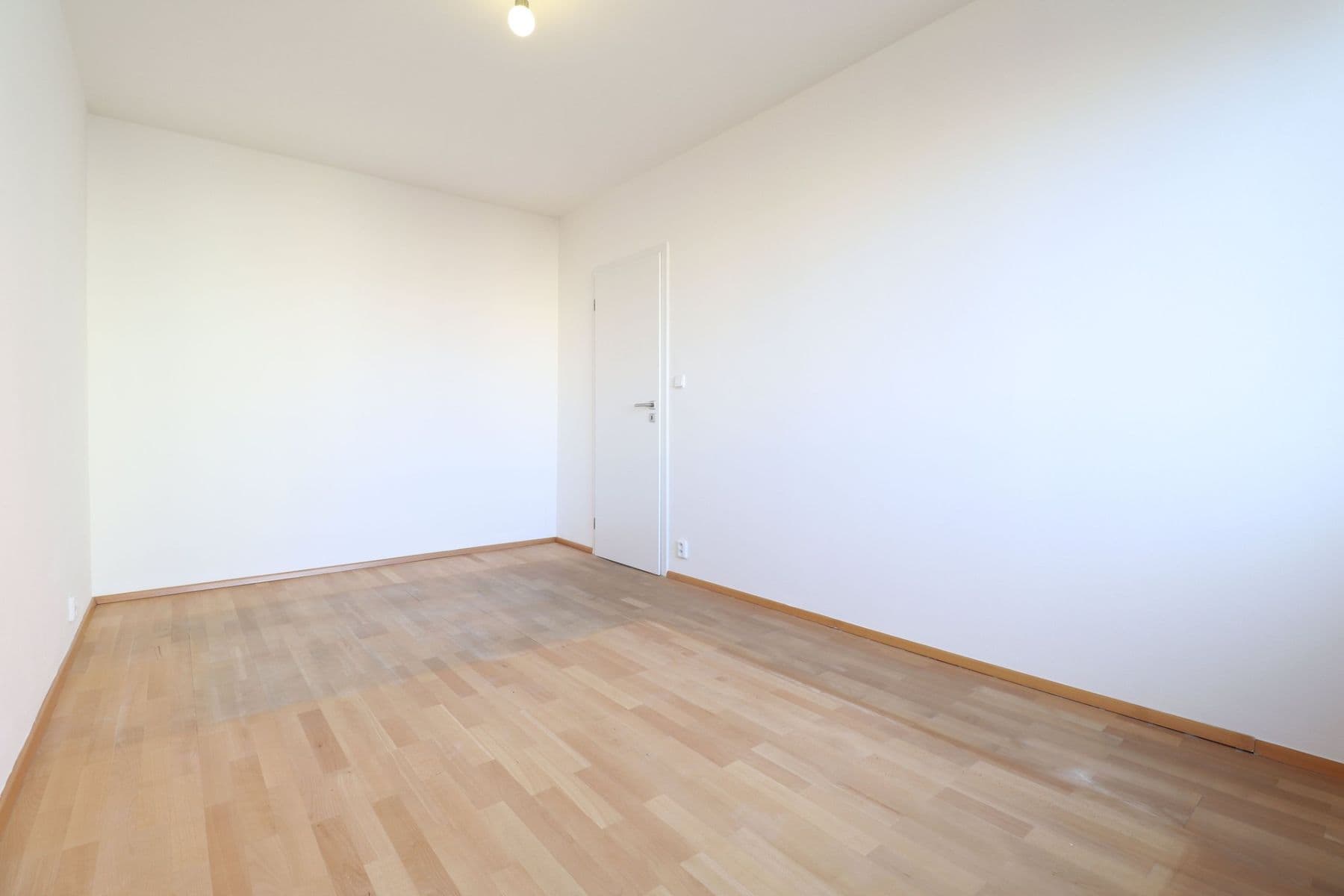 Pronájem bytu 3+1 69 m², Tanvaldská, Praha, Praha Pronájem bytu 3+1 69 m², Tanvaldská, Praha, Praha