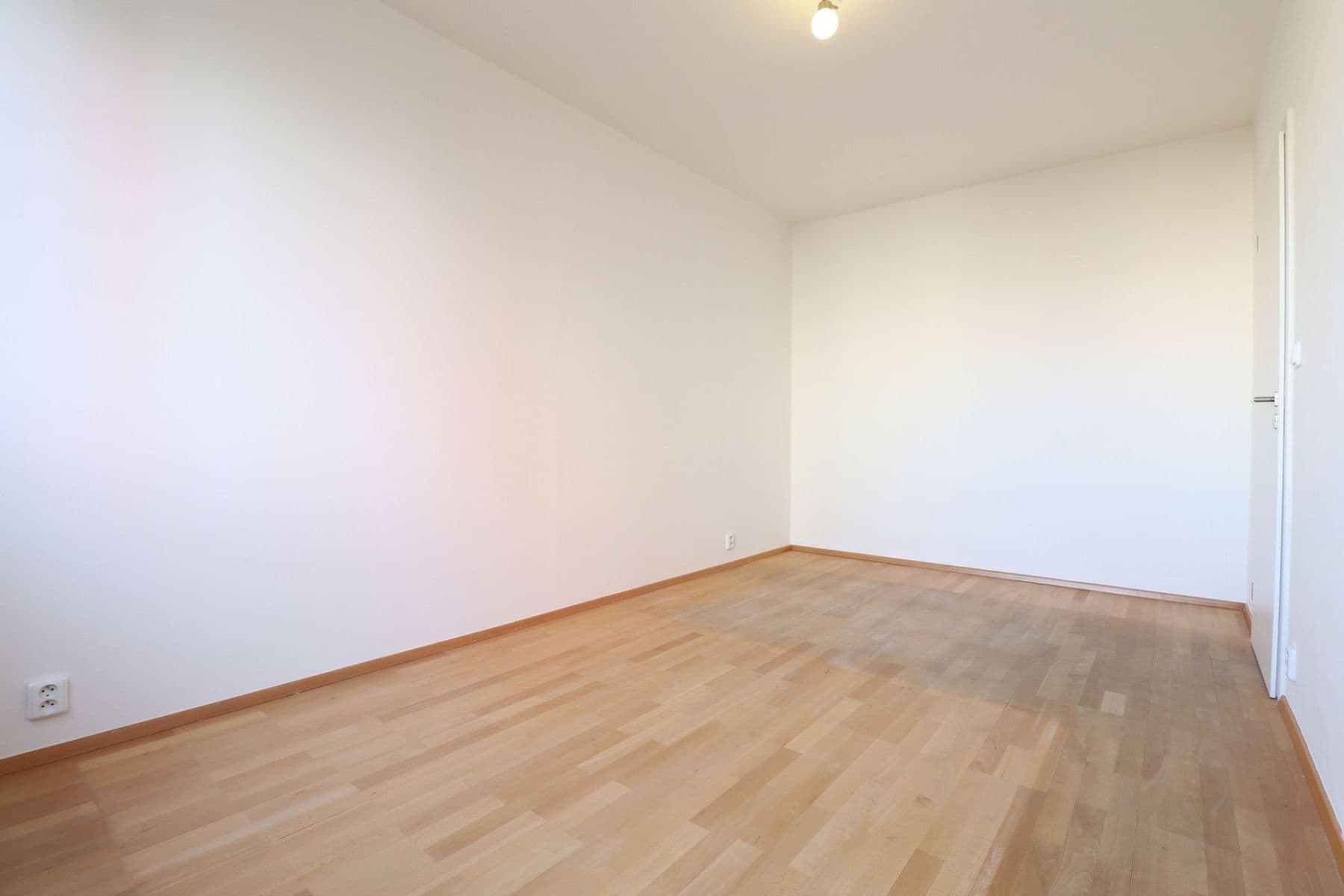 Pronájem bytu 3+1 69 m², Tanvaldská, Praha, Praha Pronájem bytu 3+1 69 m², Tanvaldská, Praha, Praha