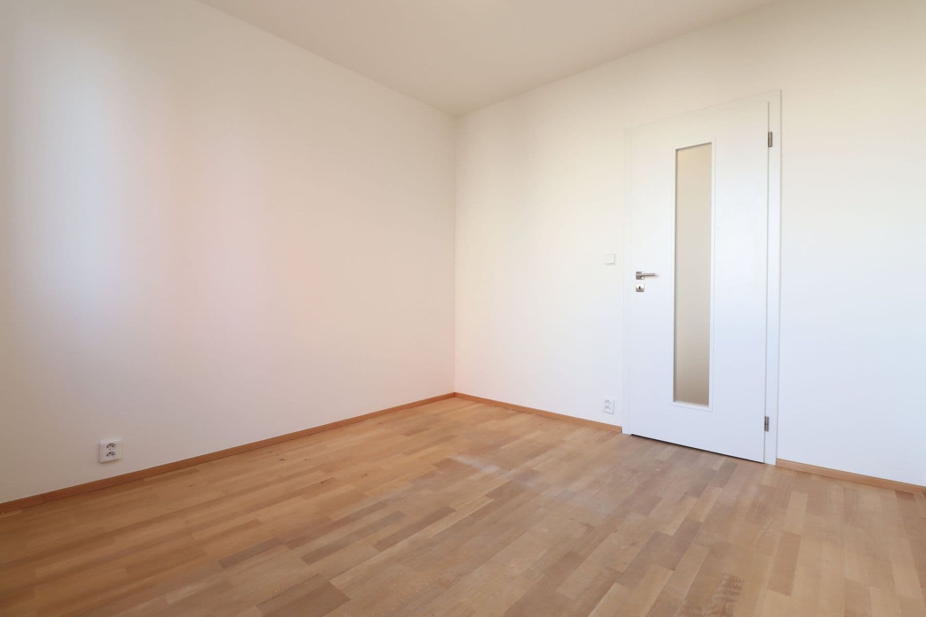 Pronájem bytu 3+1 69 m², Tanvaldská, Praha, Praha Pronájem bytu 3+1 69 m², Tanvaldská, Praha, Praha