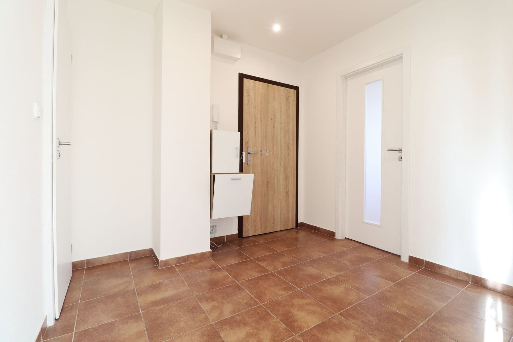 Pronájem bytu 3+1 69 m², Tanvaldská, Praha, Praha Pronájem bytu 3+1 69 m², Tanvaldská, Praha, Praha