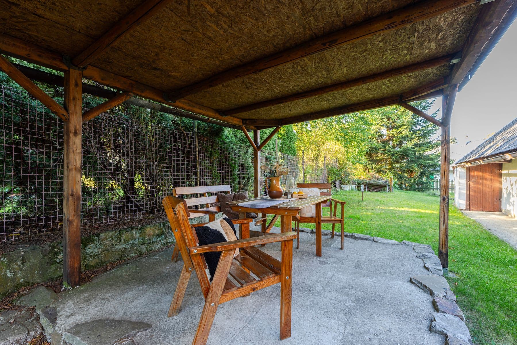 Prodej chaty, chalupy 90 m², pozemek 933 m², Olešná, Středočeský kraj Prodej chaty, chalupy 90 m², pozemek 933 m², Olešná, Středočeský kraj