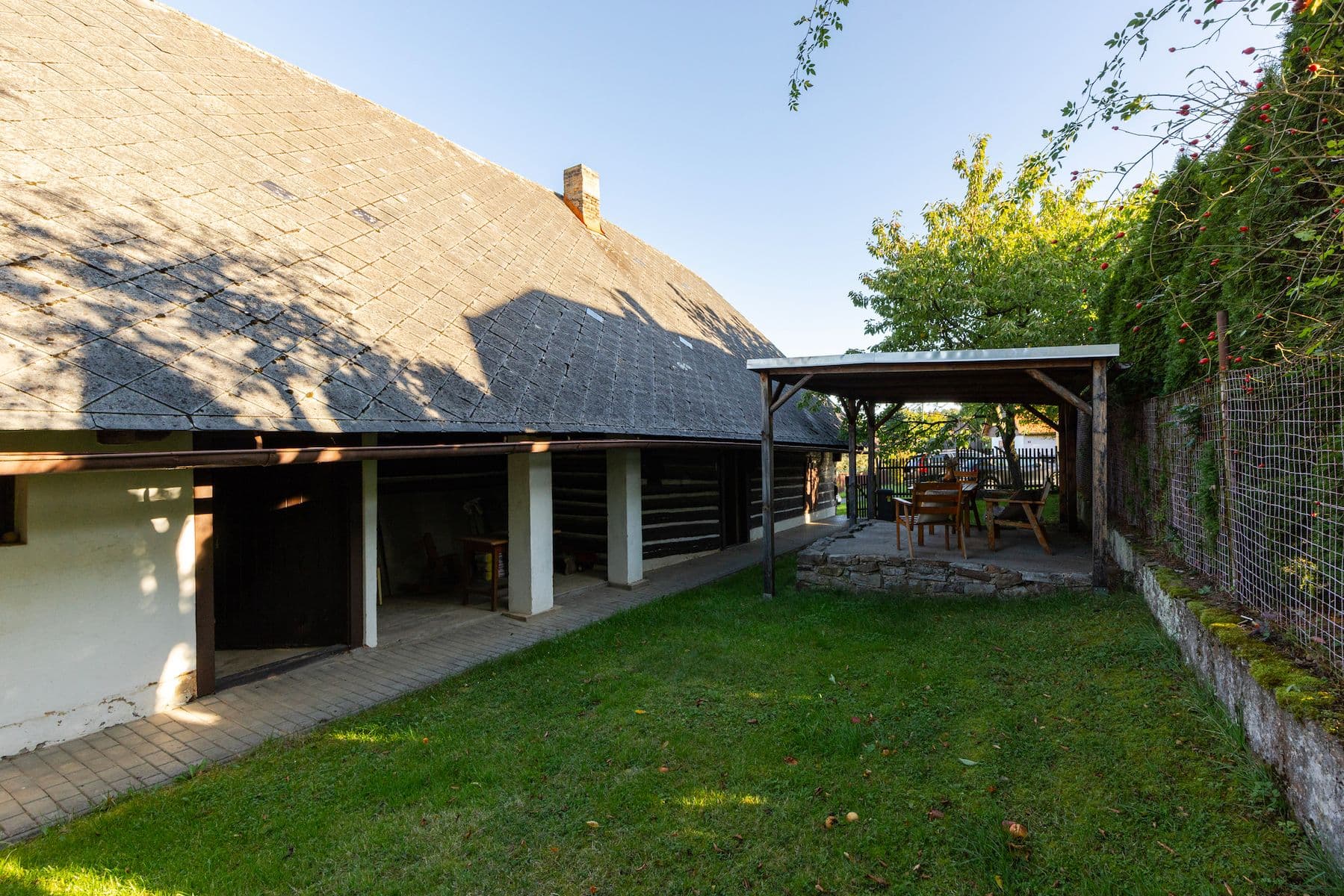 Prodej chaty, chalupy 90 m², pozemek 933 m², Olešná, Středočeský kraj Prodej chaty, chalupy 90 m², pozemek 933 m², Olešná, Středočeský kraj