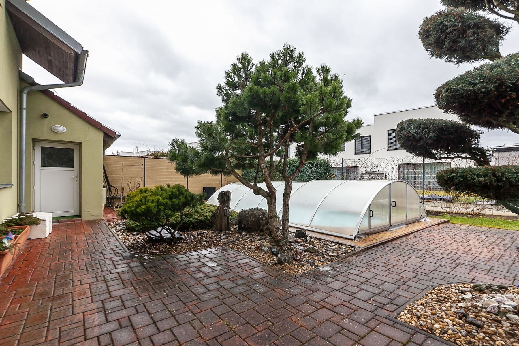 Prodej domu 270 m², pozemek 598 m², K Remízku, Vestec, Středočeský kraj Prodej domu 270 m², pozemek 598 m², K Remízku, Vestec, Středočeský kraj