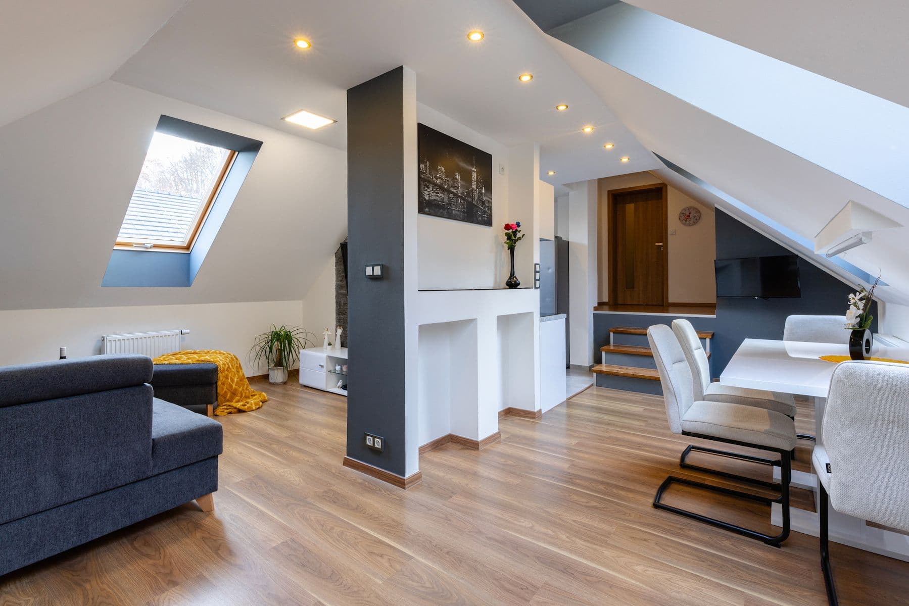 Prodej domu 240 m², pozemek 2.000 m², Luční, Kamenice, Středočeský kraj Prodej domu 240 m², pozemek 2.000 m², Luční, Kamenice, Středočeský kraj