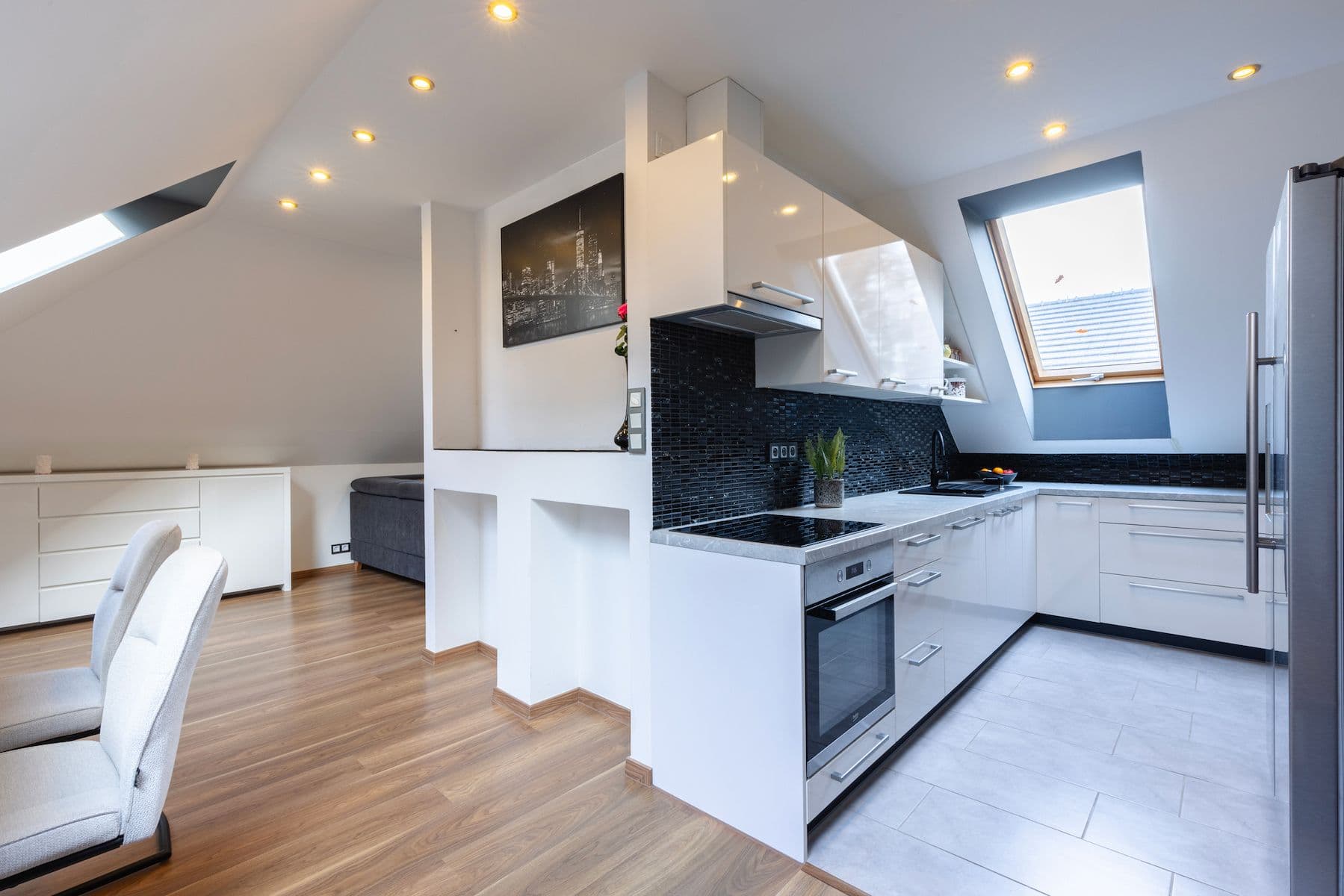 Prodej domu 240 m², pozemek 2.000 m², Luční, Kamenice, Středočeský kraj Prodej domu 240 m², pozemek 2.000 m², Luční, Kamenice, Středočeský kraj