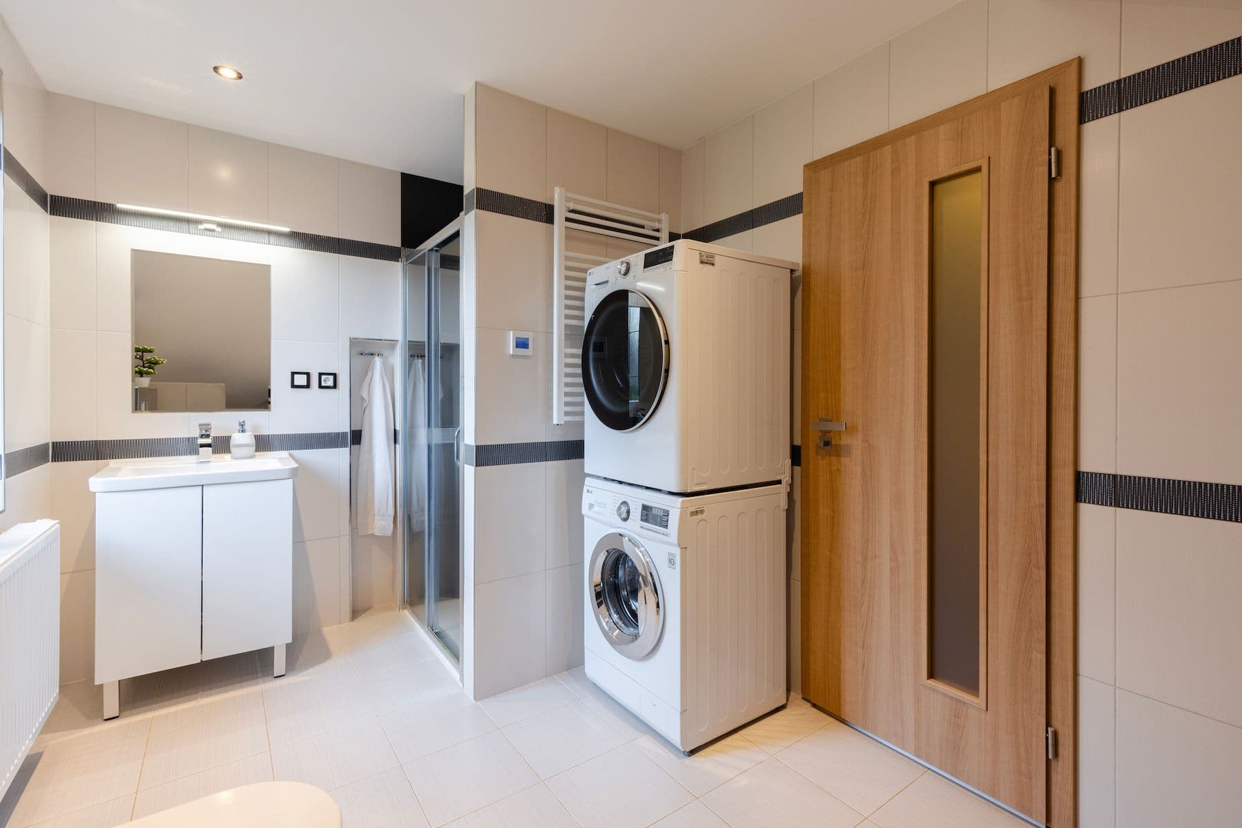 Prodej domu 240 m², pozemek 2.000 m², Luční, Kamenice, Středočeský kraj Prodej domu 240 m², pozemek 2.000 m², Luční, Kamenice, Středočeský kraj