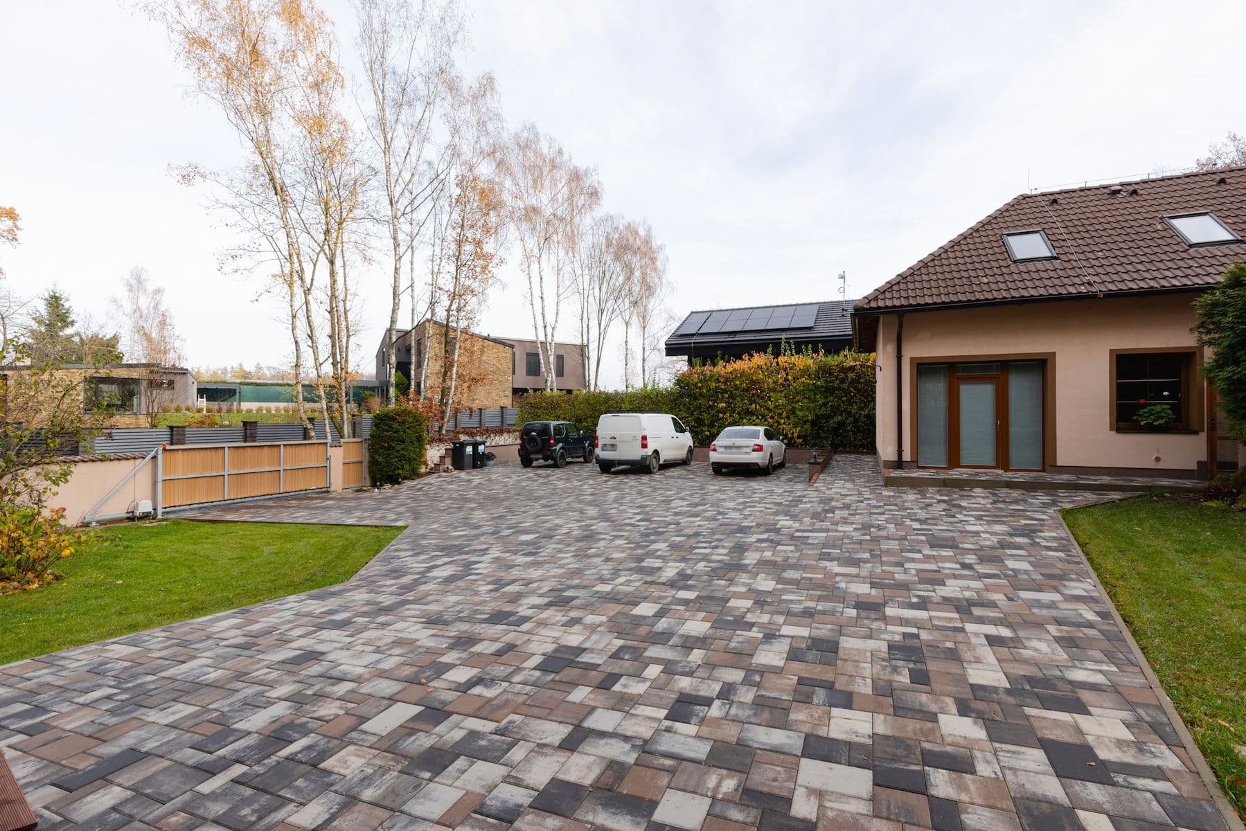 Prodej domu 240 m², pozemek 2.000 m², Luční, Kamenice, Středočeský kraj Prodej domu 240 m², pozemek 2.000 m², Luční, Kamenice, Středočeský kraj