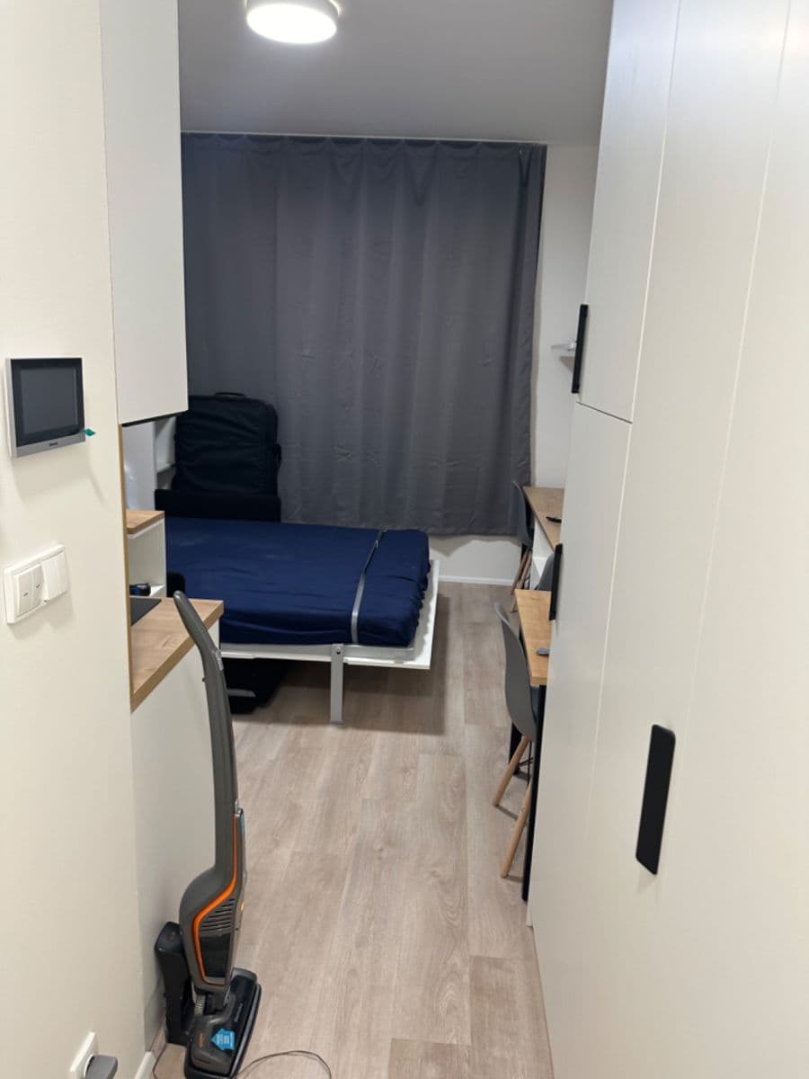 Pronájem bytu 1+kk 20 m², Plzeňská, Praha, Praha Pronájem bytu 1+kk 20 m², Plzeňská, Praha, Praha