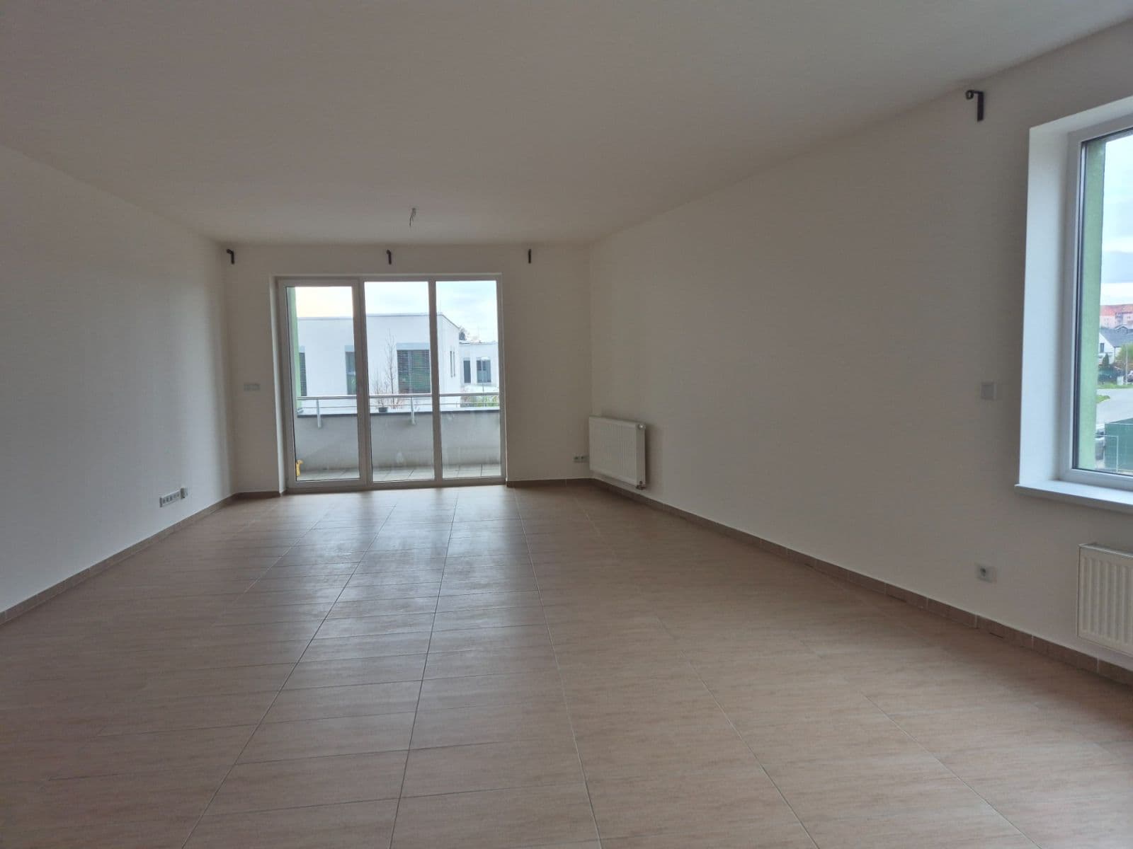 Pronájem bytu 3+kk 107 m², Premonstrátů, Chýně, Středočeský kraj Pronájem bytu 3+kk 107 m², Premonstrátů, Chýně, Středočeský kraj