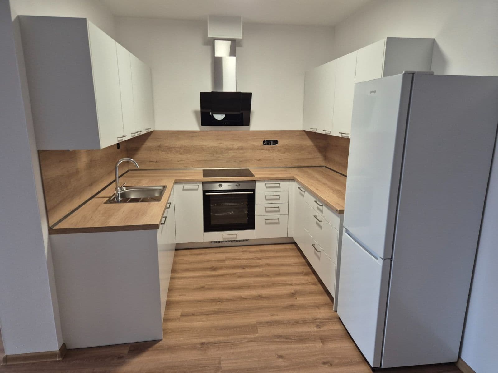 Pronájem bytu 2+kk 58 m², Hradišťská, Staré Město, Zlínský kraj Pronájem bytu 2+kk 58 m², Hradišťská, Staré Město, Zlínský kraj
