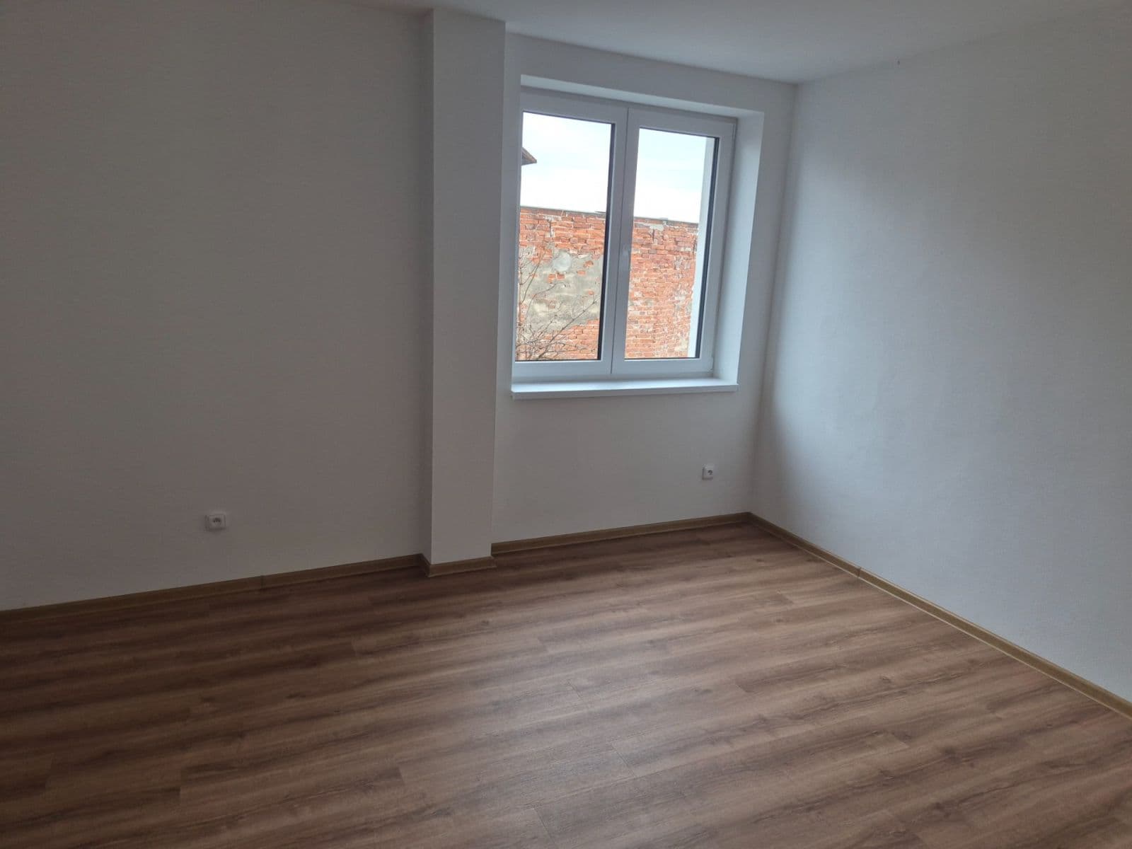 Pronájem bytu 2+kk 58 m², Hradišťská, Staré Město, Zlínský kraj Pronájem bytu 2+kk 58 m², Hradišťská, Staré Město, Zlínský kraj