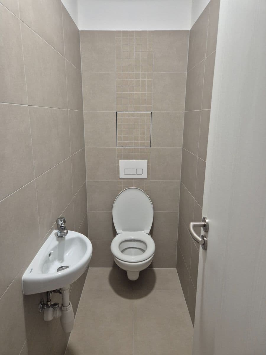 Pronájem bytu 2+kk 58 m², Hradišťská, Staré Město, Zlínský kraj Pronájem bytu 2+kk 58 m², Hradišťská, Staré Město, Zlínský kraj