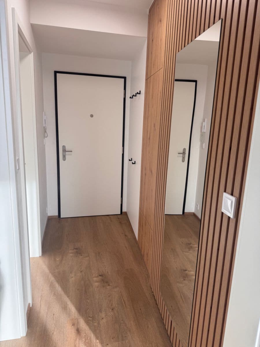 Prodej bytu 2+kk 57 m², Milánská, Praha, Praha Prodej bytu 2+kk 57 m², Milánská, Praha, Praha