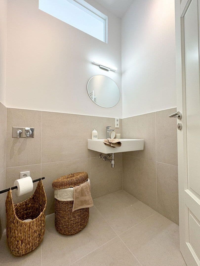 Prodej bytu 3+1 100 m², Berlin, Berlín Prodej bytu 3+1 100 m², Berlin, Berlín