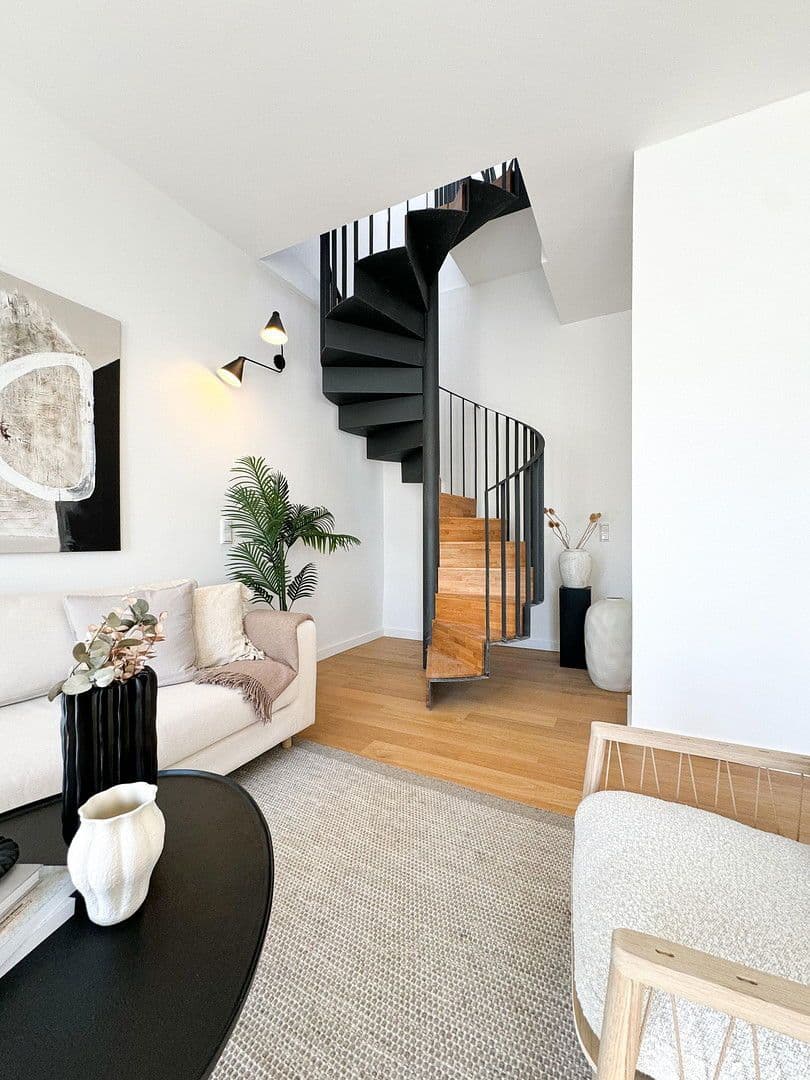 Prodej bytu 3+1 100 m², Berlin, Berlín Prodej bytu 3+1 100 m², Berlin, Berlín