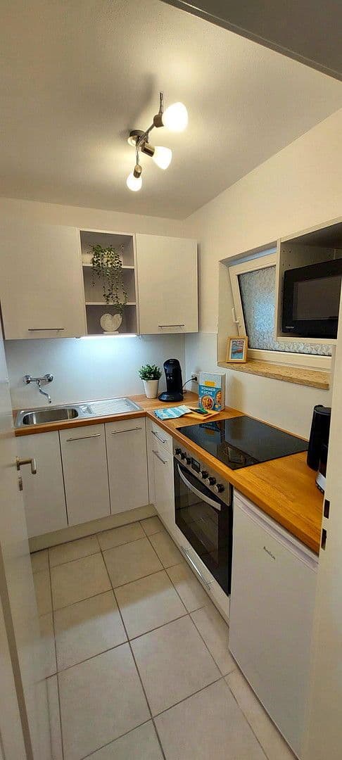 Pronájem bytu 1+1 30 m², Deschinger Straße, Ingolstadt, Bavorsko Pronájem bytu 1+1 30 m², Deschinger Straße, Ingolstadt, Bavorsko