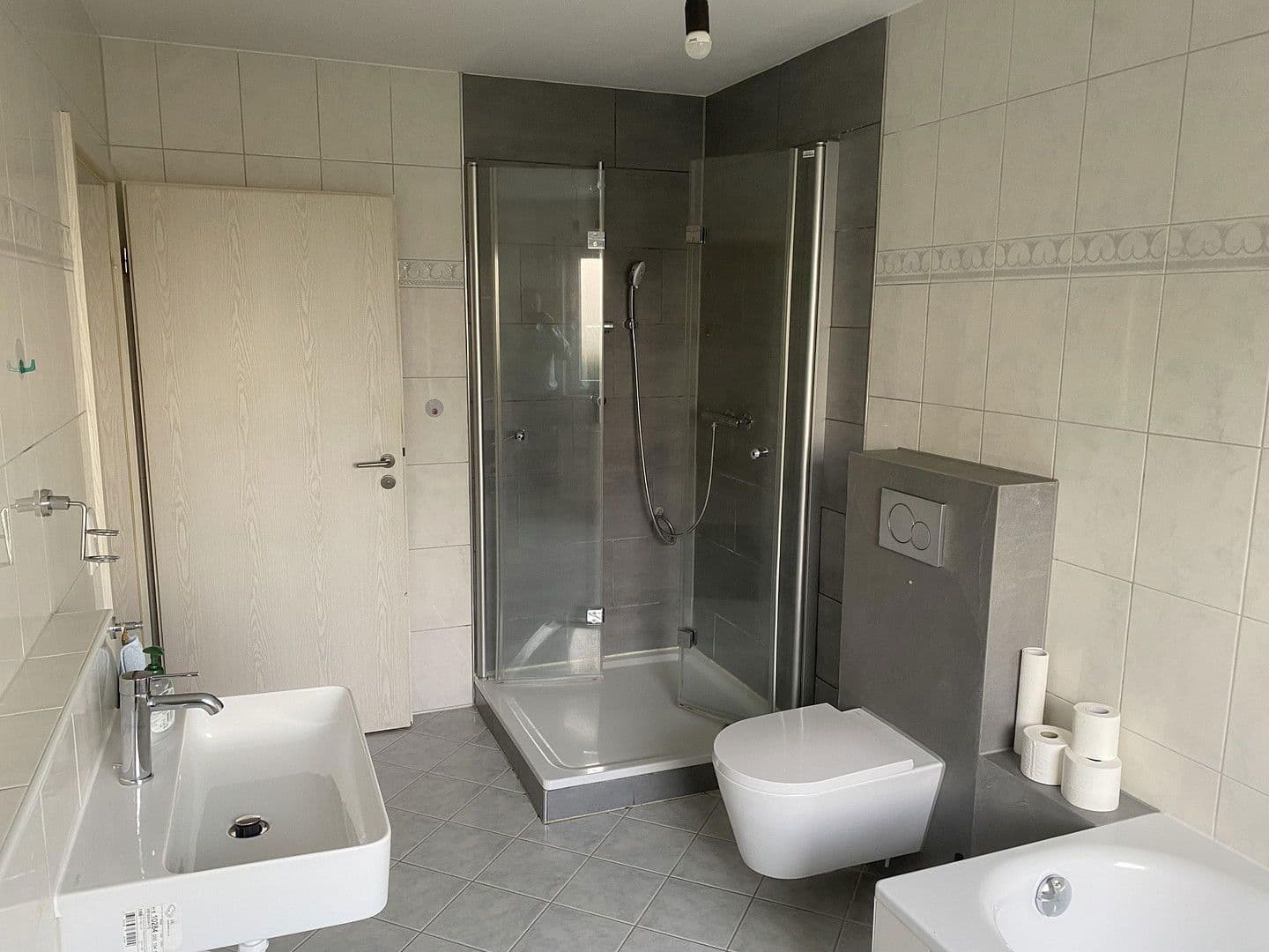 Prodej bytu 3+1 96 m², Steinbacher Hohl 31, Frankfurt OT Praunheim, Hessen Prodej bytu 3+1 96 m², Steinbacher Hohl 31, Frankfurt OT Praunheim, Hessen