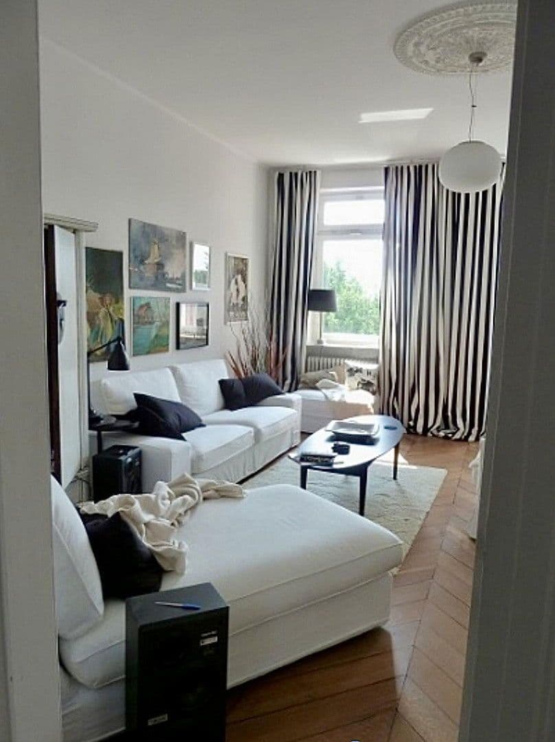 Pronájem bytu 3+1 101 m², Kronberg im Taunus, Hessen Pronájem bytu 3+1 101 m², Kronberg im Taunus, Hessen