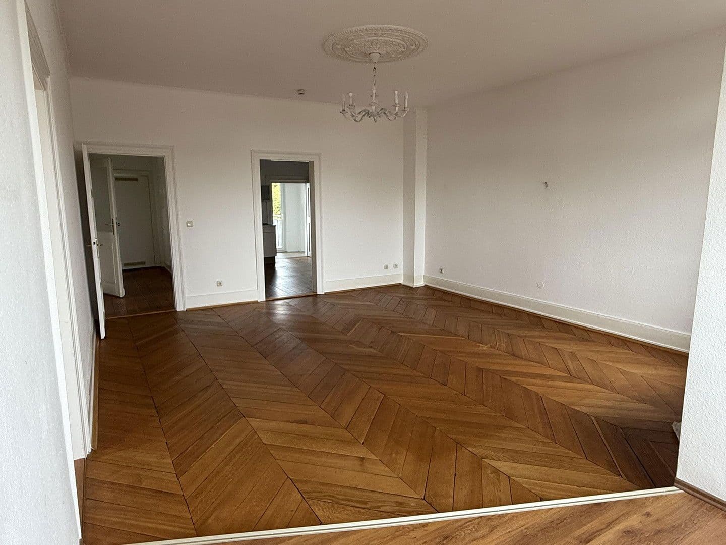 Pronájem bytu 3+1 101 m², Kronberg im Taunus, Hessen Pronájem bytu 3+1 101 m², Kronberg im Taunus, Hessen
