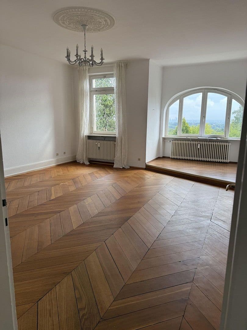 Pronájem bytu 3+1 101 m², Kronberg im Taunus, Hessen Pronájem bytu 3+1 101 m², Kronberg im Taunus, Hessen