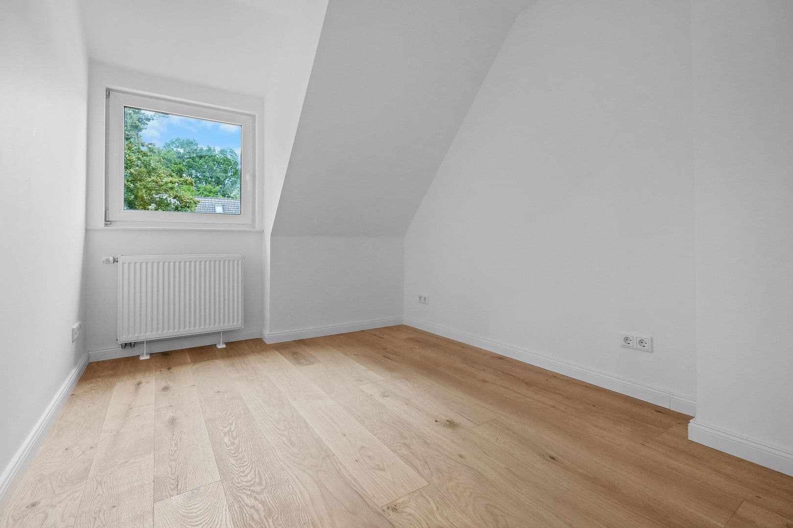 Pronájem bytu 3+1 46 m², Bremen, Bremen Pronájem bytu 3+1 46 m², Bremen, Bremen