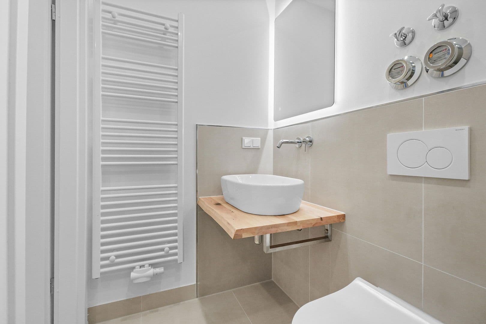 Pronájem bytu 3+1 46 m², Bremen, Bremen Pronájem bytu 3+1 46 m², Bremen, Bremen