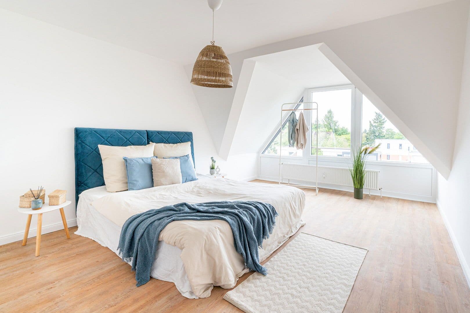 Prodej bytu 3+1 76 m², Meiendorfer Straße 12a, Hamburg, Hamburg Prodej bytu 3+1 76 m², Meiendorfer Straße 12a, Hamburg, Hamburg