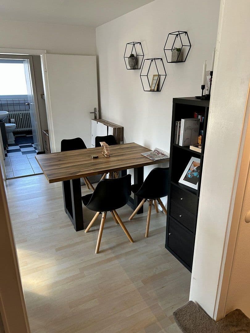 Pronájem bytu 2+1 57 m², Karlsruher Straße 13, Villingen-Schwenningen, Bádensko-Württembersko Pronájem bytu 2+1 57 m², Karlsruher Straße 13, Villingen-Schwenningen, Bádensko-Württembersko