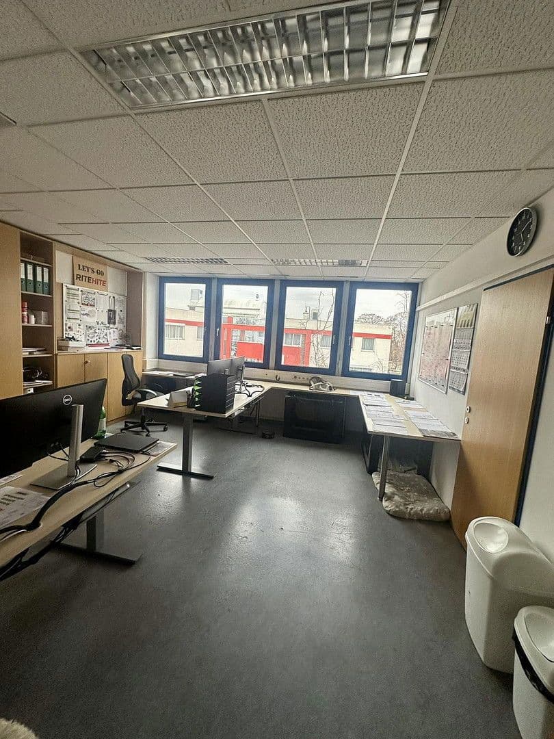 Pronájem nebytového prostoru 1.380 m², Industriestraße 23, Guntramsdorf, Dolní Rakousko Pronájem nebytového prostoru 1.380 m², Industriestraße 23, Guntramsdorf, Dolní Rakousko