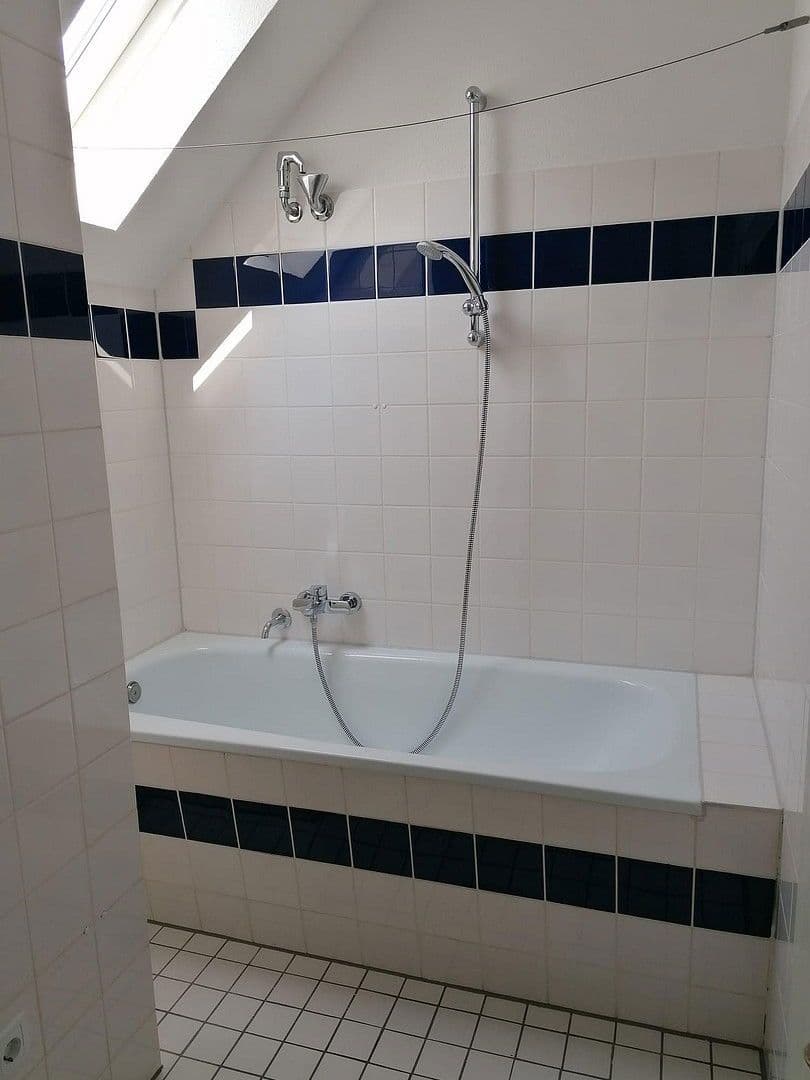 Pronájem bytu 3+1 93 m², Essen, Severní Porýní-Vestfálsko Pronájem bytu 3+1 93 m², Essen, Severní Porýní-Vestfálsko