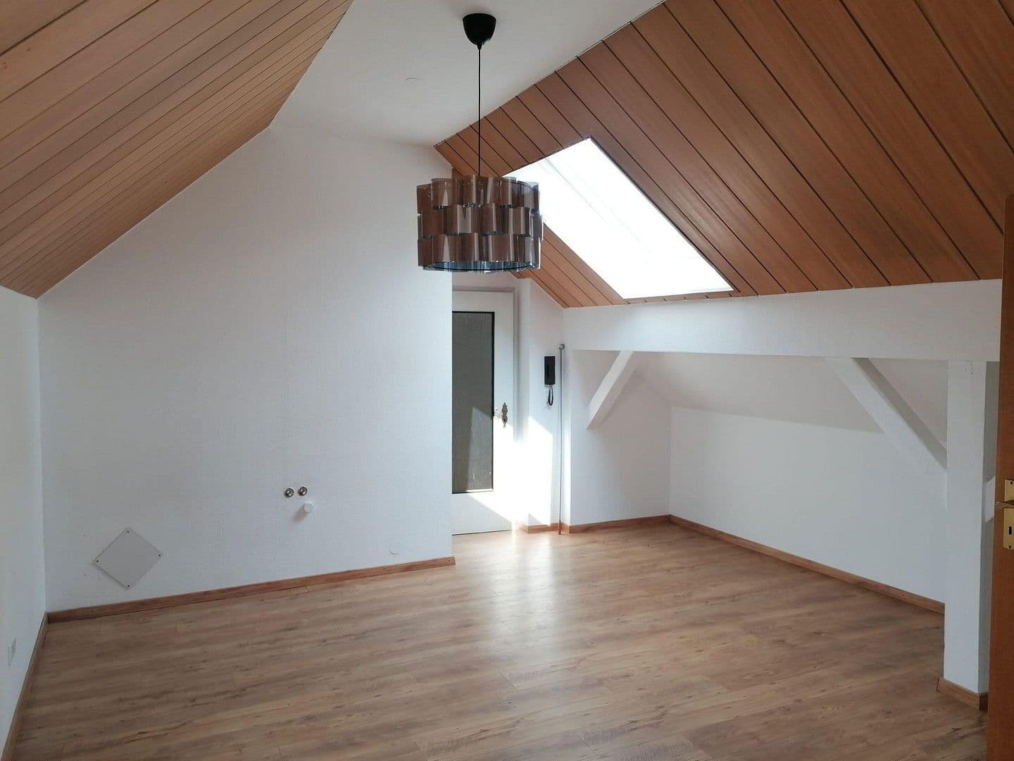 Pronájem bytu 3+1 93 m², Essen, Severní Porýní-Vestfálsko Pronájem bytu 3+1 93 m², Essen, Severní Porýní-Vestfálsko