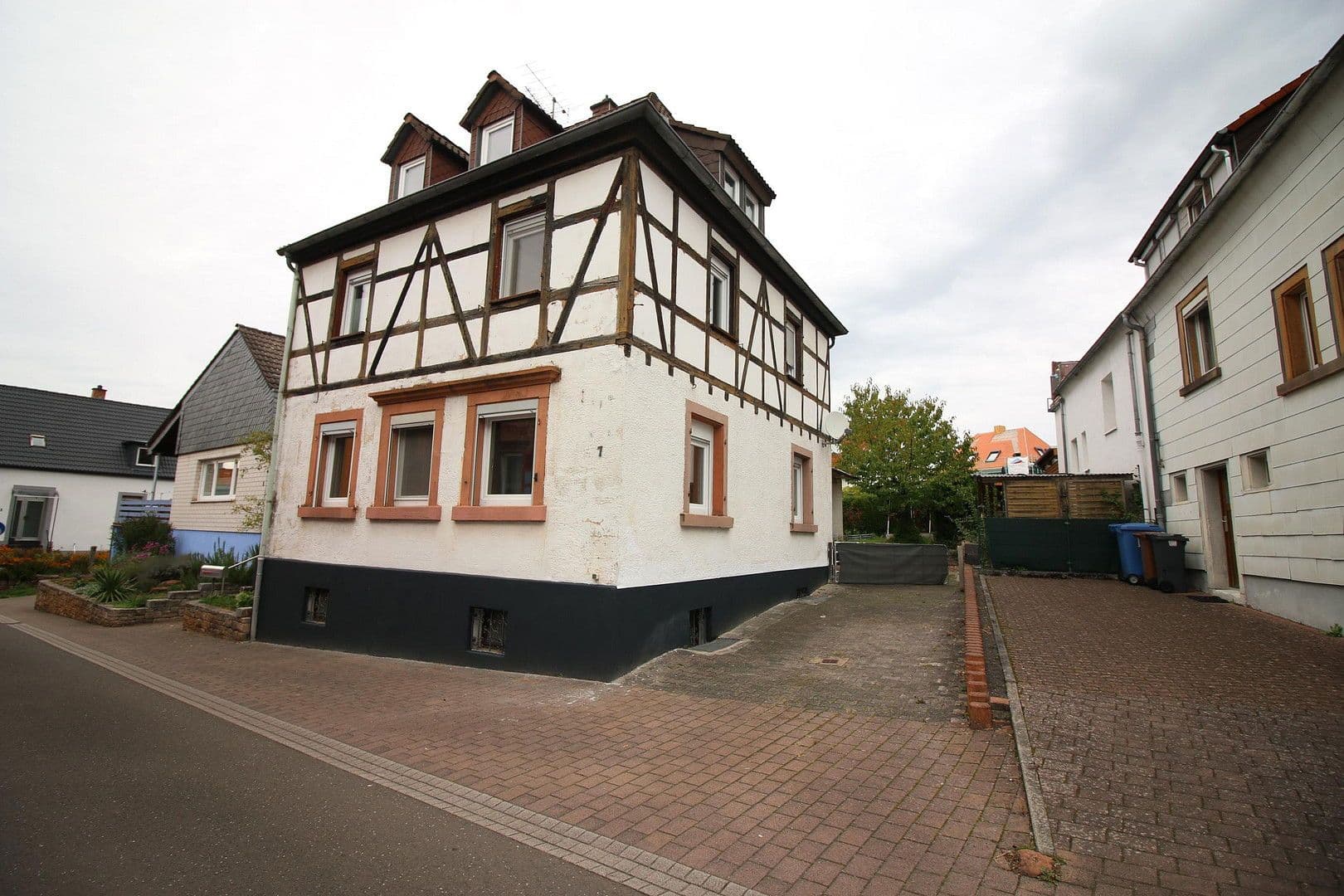 Prodej domu 121 m², pozemek 270 m², Flurstraße 7, Otterberg, Porýní-Falc Prodej domu 121 m², pozemek 270 m², Flurstraße 7, Otterberg, Porýní-Falc