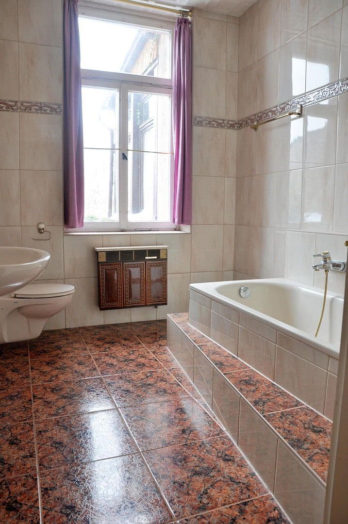 Pronájem bytu 3+1 136 m², Oststraße 17, Kamenec, Sasko Pronájem bytu 3+1 136 m², Oststraße 17, Kamenec, Sasko