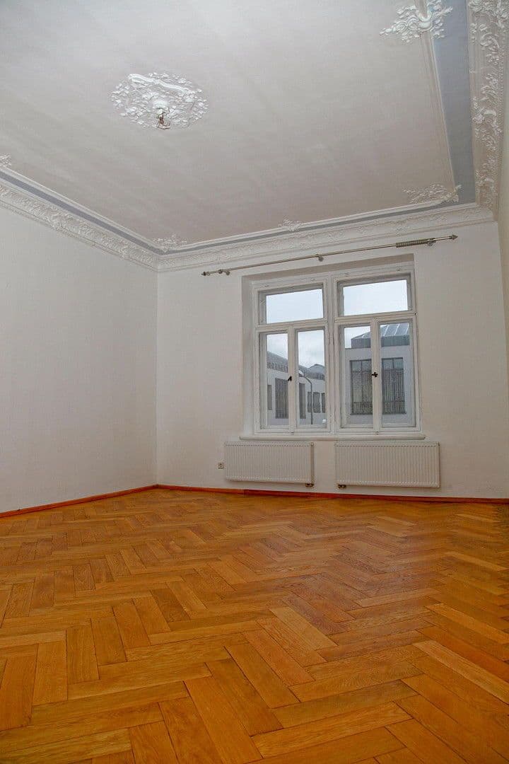Pronájem bytu 3+1 136 m², Oststraße 17, Kamenec, Sasko Pronájem bytu 3+1 136 m², Oststraße 17, Kamenec, Sasko