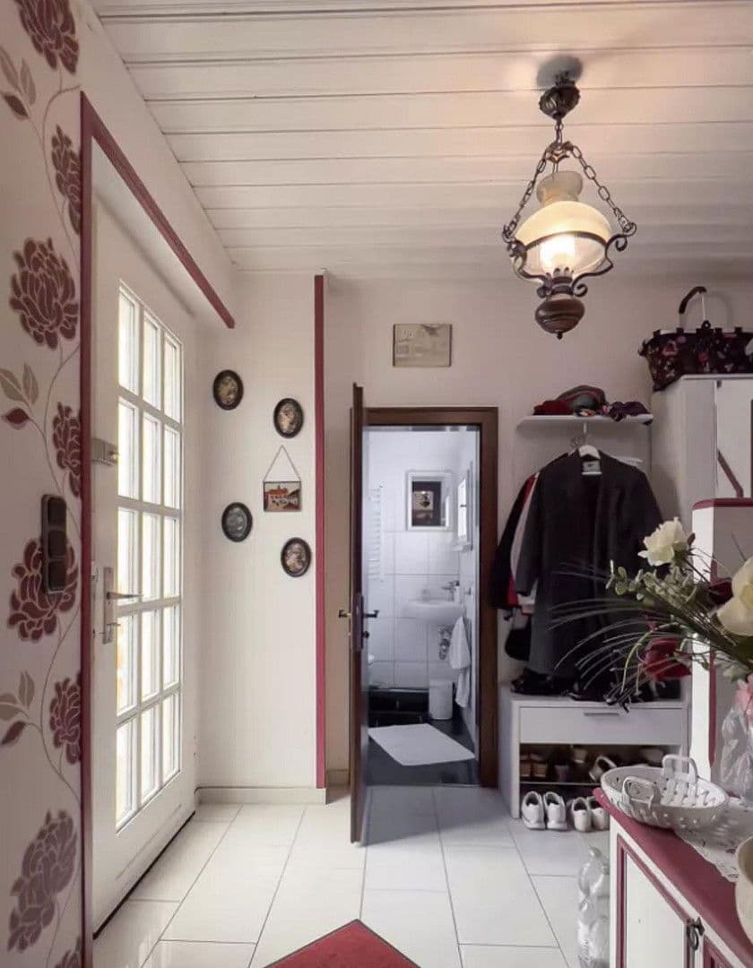 Prodej domu 95 m², pozemek 352 m², Remscheid, Severní Porýní-Vestfálsko Prodej domu 95 m², pozemek 352 m², Remscheid, Severní Porýní-Vestfálsko