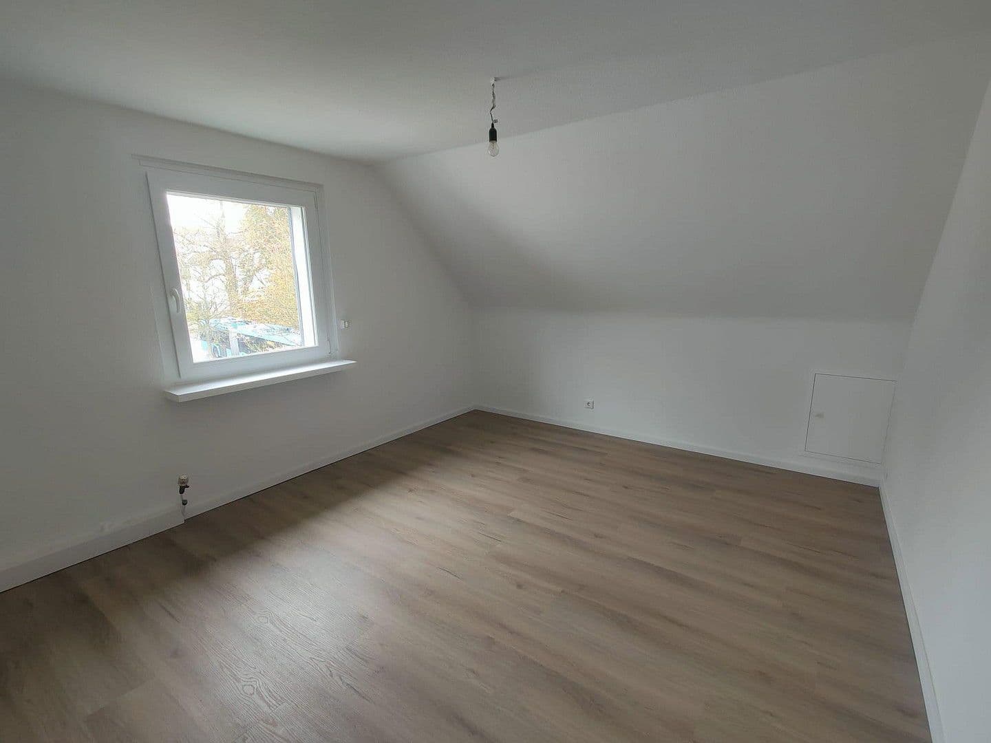 Pronájem bytu 2+kk 55 m², Schellenbecker Strasse 7, Wuppertal, Severní Porýní-Vestfálsko Pronájem bytu 2+kk 55 m², Schellenbecker Strasse 7, Wuppertal, Severní Porýní-Vestfálsko