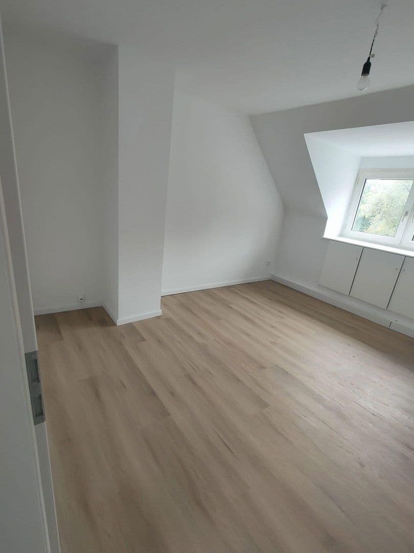 Pronájem bytu 2+kk 55 m², Schellenbecker Strasse 7, Wuppertal, Severní Porýní-Vestfálsko Pronájem bytu 2+kk 55 m², Schellenbecker Strasse 7, Wuppertal, Severní Porýní-Vestfálsko